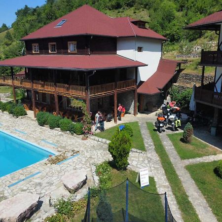 Hotel & Camping Etno Selo Vrelo Berane Exterior photo