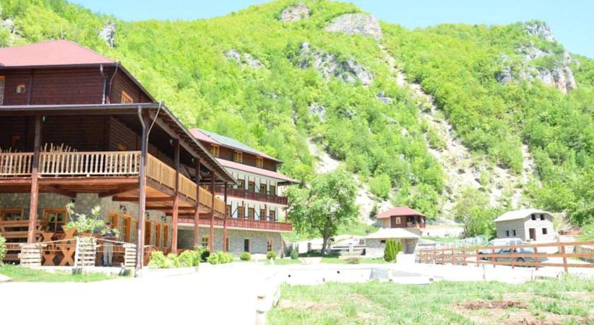 Hotel & Camping Etno Selo Vrelo Berane Exterior photo